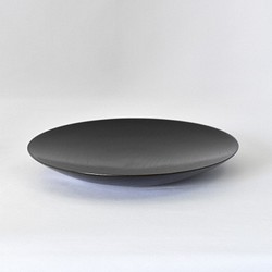 MOKU 丸皿 黒スリ 小　木製漆塗りのお皿 1枚目の画像