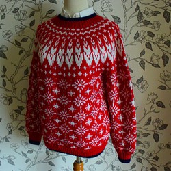 クリスマス価格赤のトリコロールセーター 1枚目の画像
