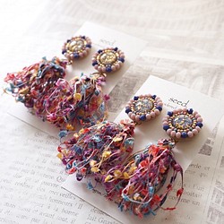 ビーズ刺繍のイヤリング〜tassels spring〜 1枚目の画像