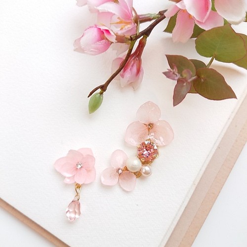 長さ3.8cmの桜の花のイヤーカフ 最安値で ハンドメイド