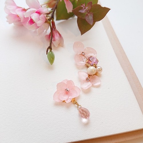 長さ3.8cmの桜の花のイヤーカフ 最安値で ハンドメイド