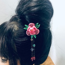 薔薇の簪　バラのかんざし　シルク髪飾り　つまみ細工 1枚目の画像