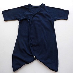 新生児用・オーガニックコットン・コンビ肌着・藍染め(50サイズ) 1枚目の画像