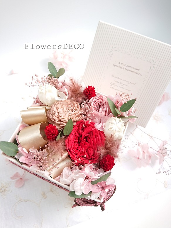 Treasure Flowers レッド【Flowers  Box】アンティークローズ 1枚目の画像