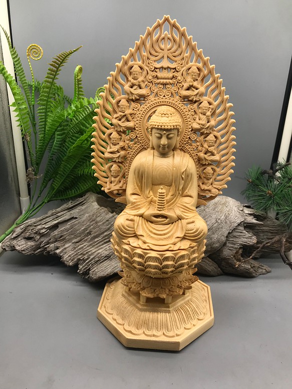 仏教美術品 薬師如来 精密彫刻 供養品 木造仏像 極上品 彫刻工芸品