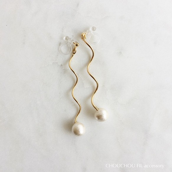 pearl&twist long wave earring 1枚目の画像