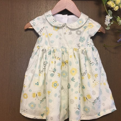 蝶々とお花のさわやかワンピース 子供服 れもんまま 通販 Creema クリーマ ハンドメイド 手作り クラフト作品の販売サイト