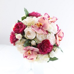 【評価500記念】ブーケ50パーセントoff！ピンクの胡蝶蘭とバラのウェディングブーケ ブートニア付き 1枚目の画像