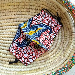 キテンゲ 布マスク㉝ アフリカ／タンザニアのテーラーさんの手作り 1枚目の画像