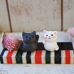 【陶器のちいさなちいさな招き猫】白黒対a 1枚目の画像
