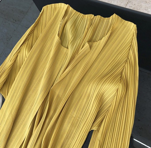 新しい和風の怠惰なデザインは日焼け止めの服のデザインを折りたたむルーズでスリムなロングカーディガン 1枚目の画像