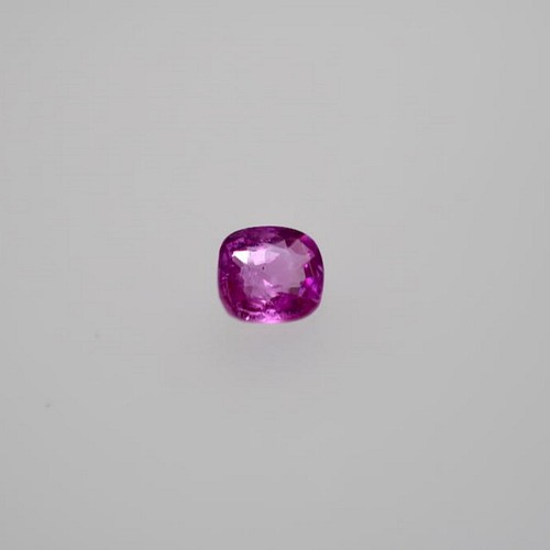 スリランカ産ピンクサファイア0.93ct 天然石 イボンヌ 通販｜Creema