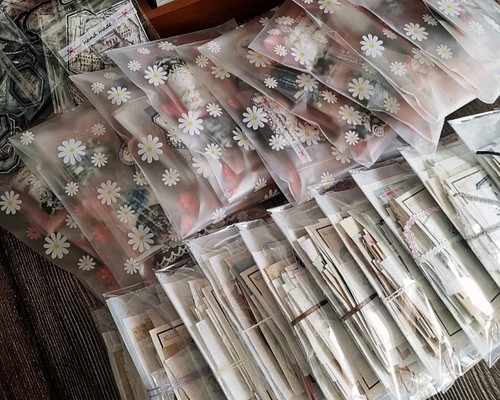 【170枚以上】海外 紙モノとシールの福袋 ✴︎コラージュ素材セット