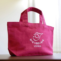 名入れ刺繍キャンバストートバッグ　選べる刺繍色　Sサイズ　ロゴアーチ　ピンク 1枚目の画像