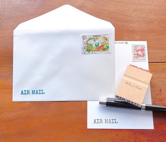 航空郵件郵票 第1張的照片