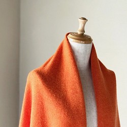 純羊絨蓬鬆披肩圍巾橙色 第1張的照片