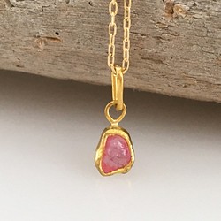 K24純金+原色尖晶石◆純金粉紅色尖晶石粗吊墜上衣 第1張的照片