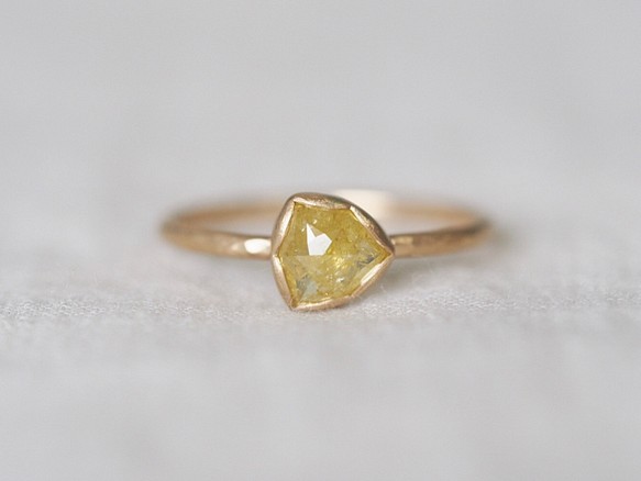 Yellow Pinwheel Diamond Ring 1枚目の画像