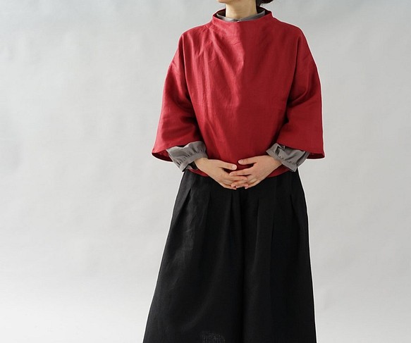 [Wafu]亞麻長袍上衣麻襯衫瓶頸喇叭袖上衣/寶石紅t023a-rre2 第1張的照片