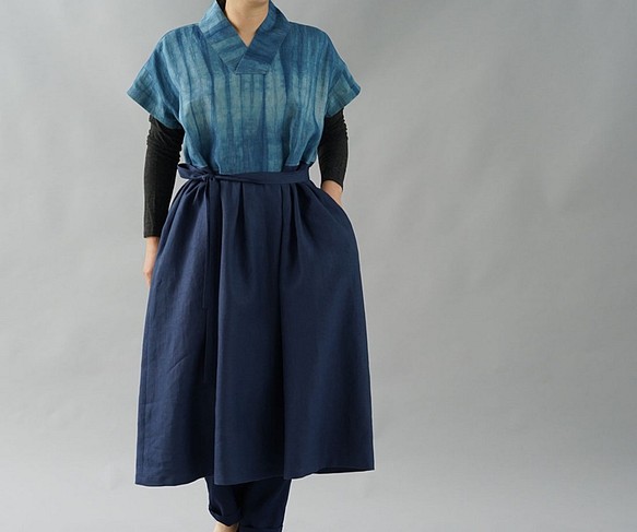 【和服】傳統製作方法純靛藍染中厚亞麻連衣裙和服領 Dolman 袖 Zen/indigo x navy a084d-inn2 第1張的照片