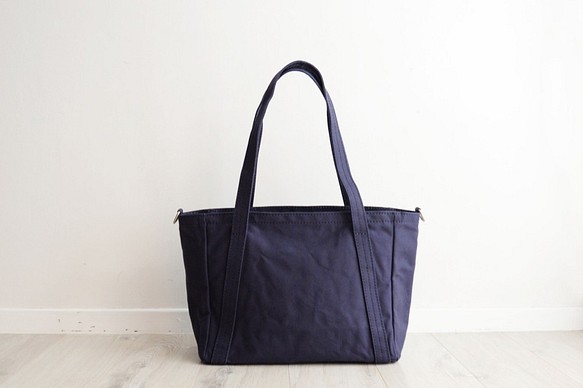 A4TOTE NAVY 第1張的照片