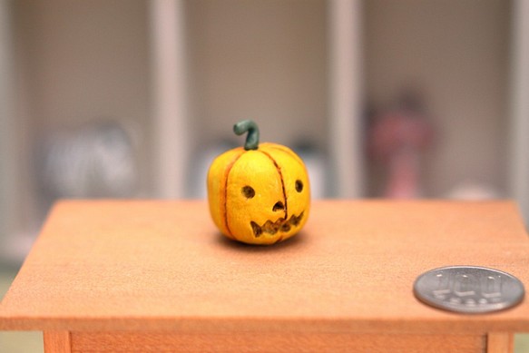 ハロウィンインテリア用かぼちゃの置物 1枚目の画像