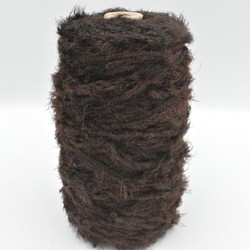【わけあり大特価！】動物の毛のような手編み糸！ファー ダークブラウン (茶)(50g) 手芸に適した楽しい毛糸！ 1枚目の画像