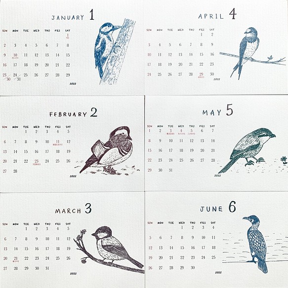 22鳥類カレンダー 卓上タイプ 日曜始まりと月曜始まり選べます 木製台座付き 海外並行輸入正規品