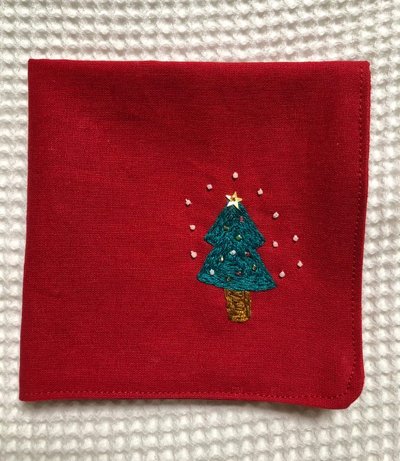 コットンの刺繍ハンカチ☆ホワイトクリスマス 1枚目の画像