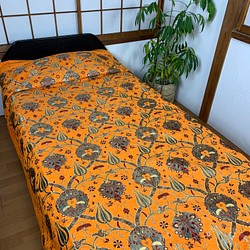 “ビタミンカラーで体力快復‼︎”トルコ　シュニール織生命の木とチューリップのオレンジのベッドカバー 1枚目の画像