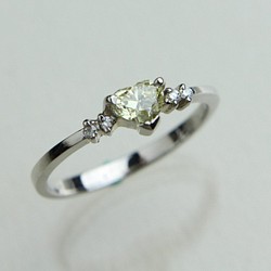 ハートシェイプカットダイヤモンドのリング・0.309ct・プラチナ900 1枚目の画像