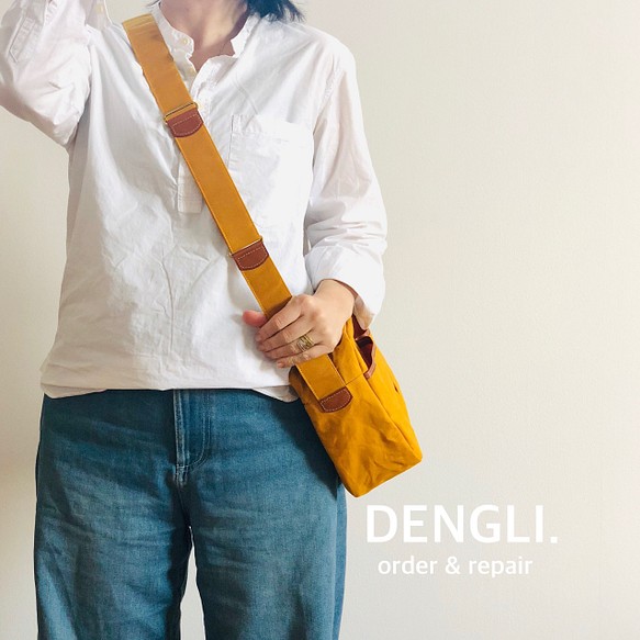 DENGLI.ポーチショルダーバッグ/マスタード×ヌメ革コンビ/折りたたみ傘/ペットボトル/長財布/パラフィン加工帆布