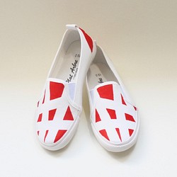 紅色和白色幾何拖鞋（14厘米至30厘米） 第1張的照片