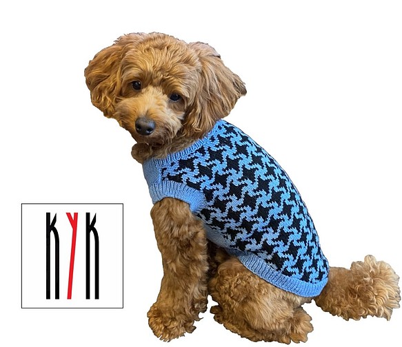 家庭編み機で編んだ子犬用セーター《ブルー》サイズオーダ可 1枚目の画像