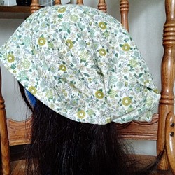 ♥SOLD!♥【36】医療帽子 　ケア帽子 　バンダナキャップ 〈グリーン花柄:ダブルガーゼ〉 1枚目の画像