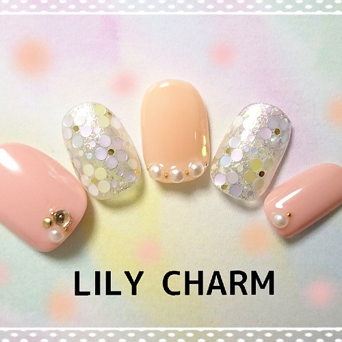 再販 No 21 ベビーカラーのホロ花ネイル ラメ ピンク オレンジ ネイルチップ ネイルシール Lily Charm 通販 Creema クリーマ ハンドメイド 手作り クラフト作品の販売サイト