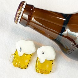 一点物【お酒好きに贈るシリーズ】ビールのイヤリング 1枚目の画像