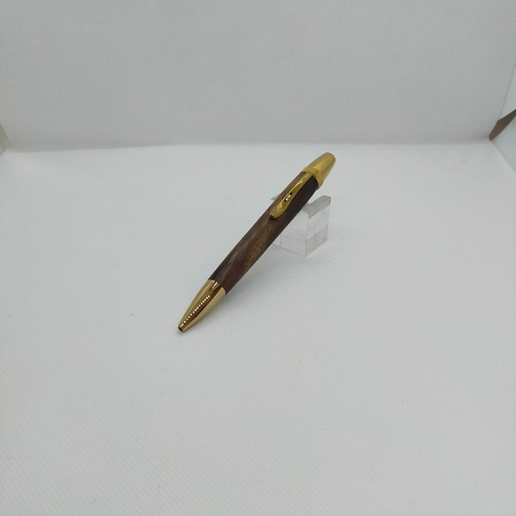 木製ボールペン/結ペンあかつき/黒柿くろかき　しま杢/ゴールド 1枚目の画像