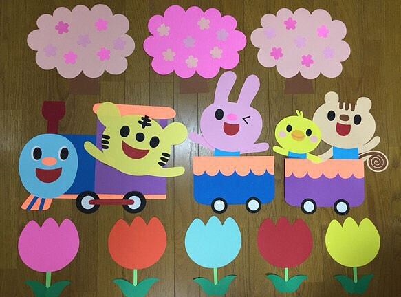 【オーダー受付中】列車に乗って♪ 壁面飾り 春 卒園 入園 進級 桜 1枚目の画像