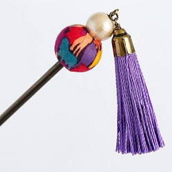 布珠とタッセルの簪　＜Liberty fabric・Kussman ×紫 ＞ 1枚目の画像