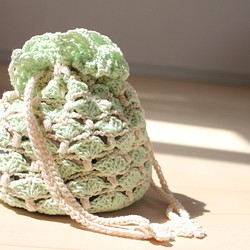 シェル編みの巾着 1枚目の画像