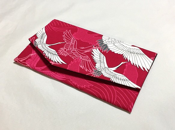 ◆完成品◆羽ばたく鶴のお祝い袱紗◆濃紅 1枚目の画像