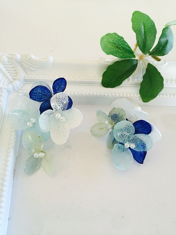 【Creema限定】繡球花耳環Plenty of Hydrangea Flower Series 3【Blue Gradatio 第1張的照片
