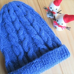 ニット帽（ブルー、ケーブル模様）毛100％ 1枚目の画像