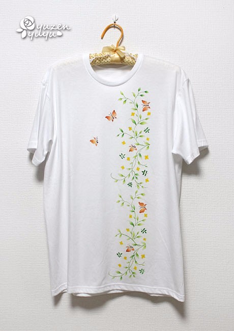 『G様オーダー分』ビタミンカラー草と蝶の手描き半袖Tシャツ 1枚目の画像