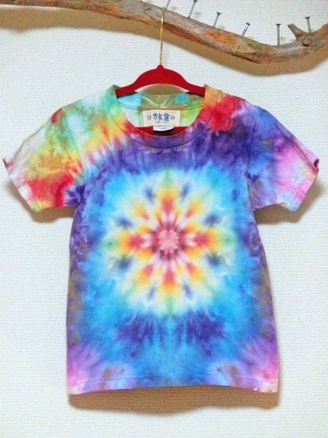 HIPPIES DYE 手染めタイダイ絞り染め マンダラ Ｔシャツ♪キッズ110cm