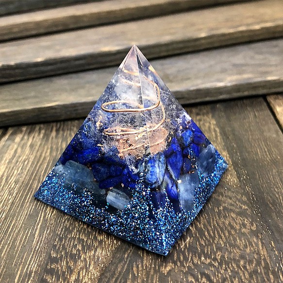 【新生活を始める方へ】ピラミッド型Ⅱ オルゴナイト ラピスラズリ＆カイヤナイト