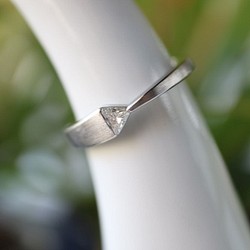 トリリアントカットダイヤ指輪 1枚目の画像