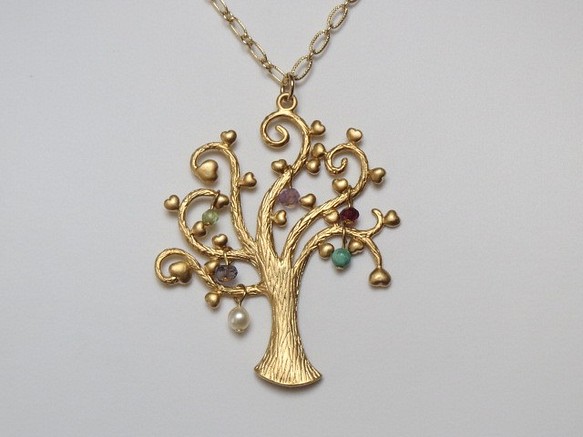 宝玉の木のネックレス 1枚目の画像