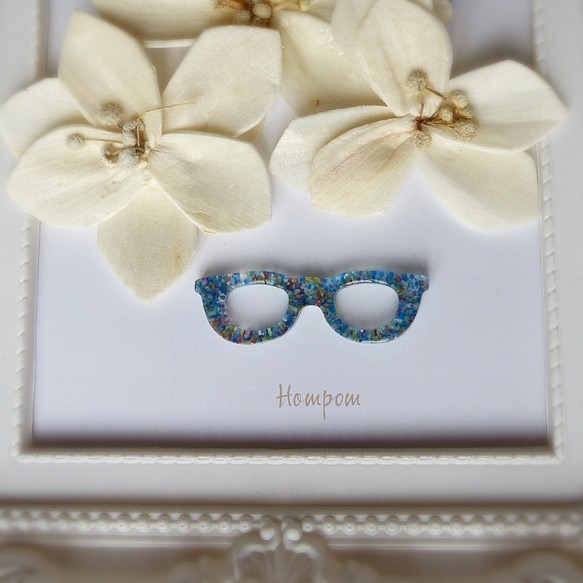 【送料無料】メガネのピンブローチ ミックスガラス ホムポム 1枚目の画像